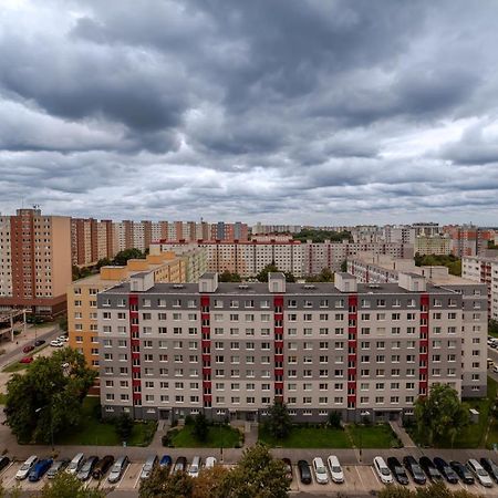 Strawberry Apartment Bratislava Bagian luar foto