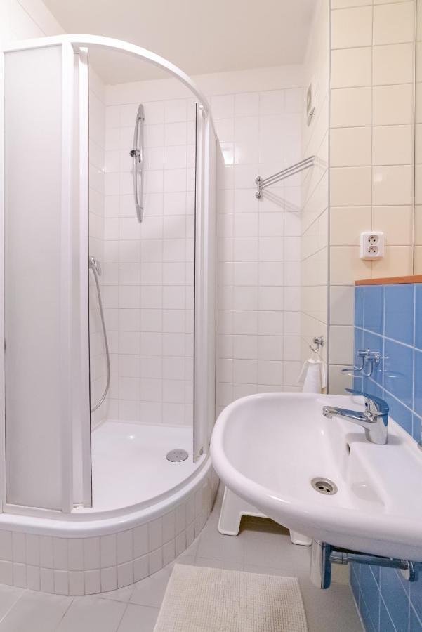 Strawberry Apartment Bratislava Bagian luar foto